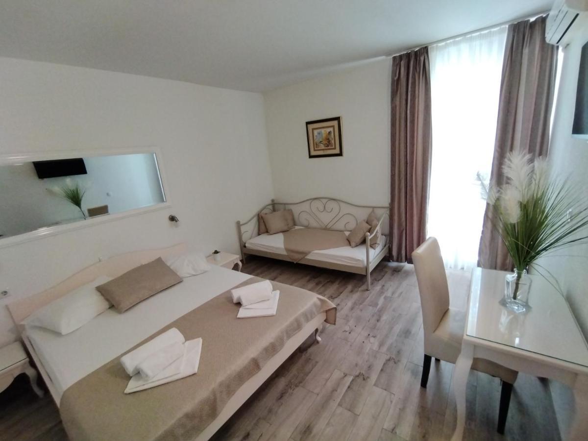 Hotel Bonaca Makarska Esterno foto